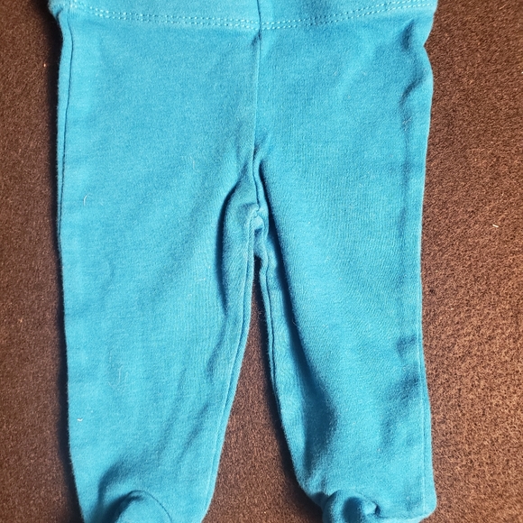 Lot of Newborn to 3Mo Onesies, Pants, & Accessories + 1 6Mo to 1 Yr Sleep Sack - Picture 7 of 9